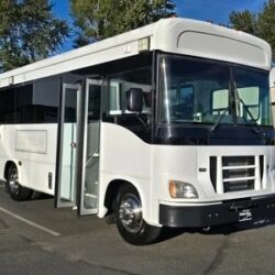 Used-2012-Freightliner-15Passenger-Glavel-ID33703817234-aHR0cDovL2ltYWdlcy51bml0c2ludmVudG9yeS5jb20vdXBsb2Fkcy9waG90b3MvMC8yMDI1LTExLTIwLzctMjQ5NTY1MzctNjkxZjdhM2JlMmI0MS5qcGc=